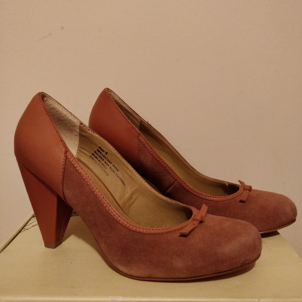 👠 Kimchi Blue Suede & Leather Heel